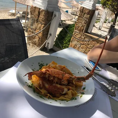 מלון Halkidiki Greek Pride Seafront 4*