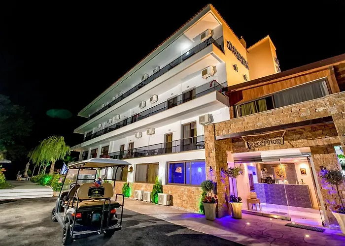 מלון Halkidiki Greek Pride Seafront 4*