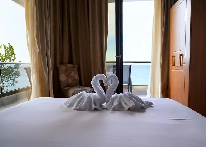 Halkidiki Greek Pride Seafront Hotel 4*