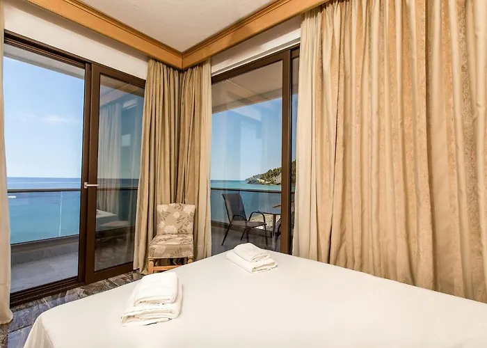 Greek Pride Seafront Hotel 4*